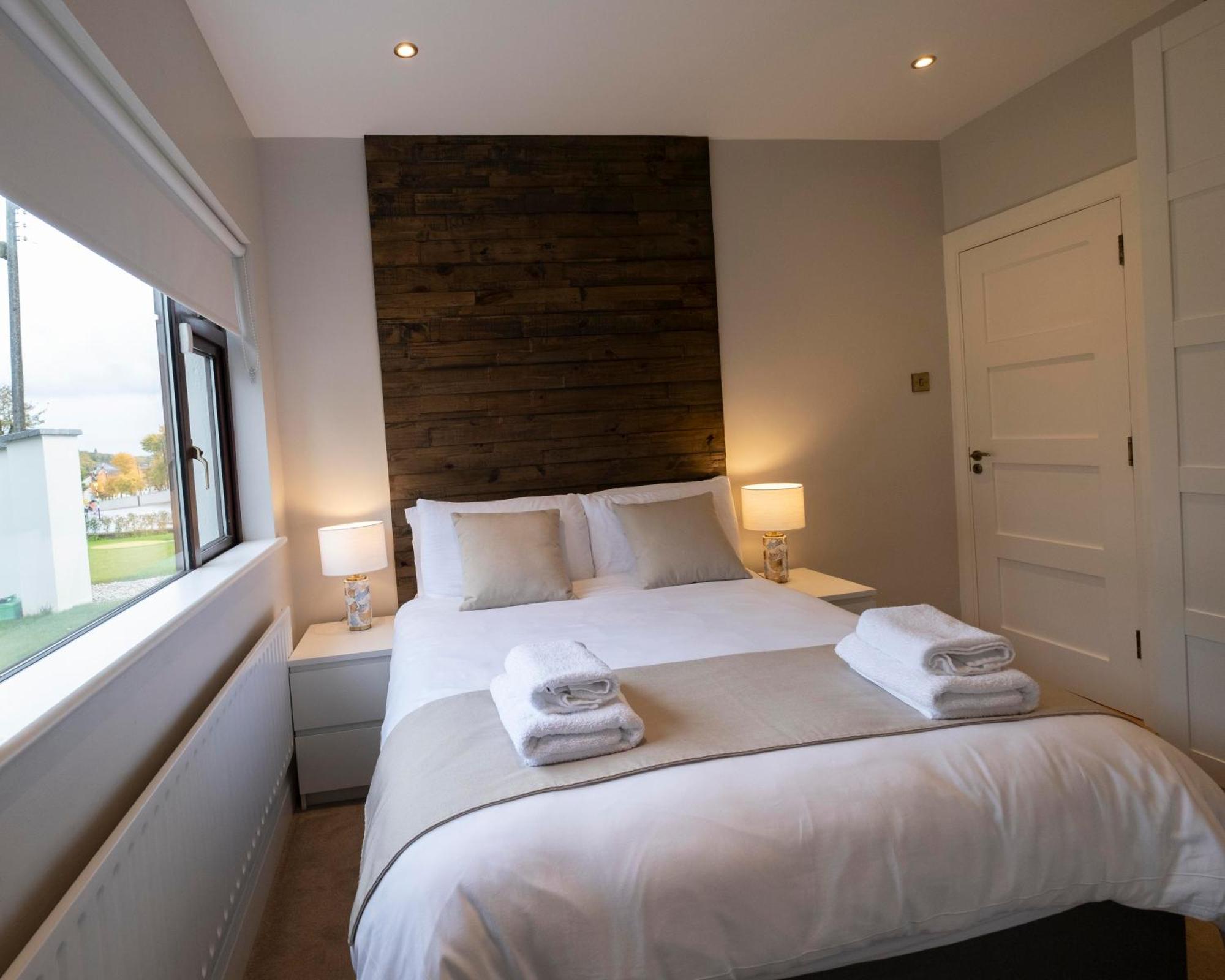 The Hillcrest, Luxury Accommodation In Castleblayney Town Kültér fotó
